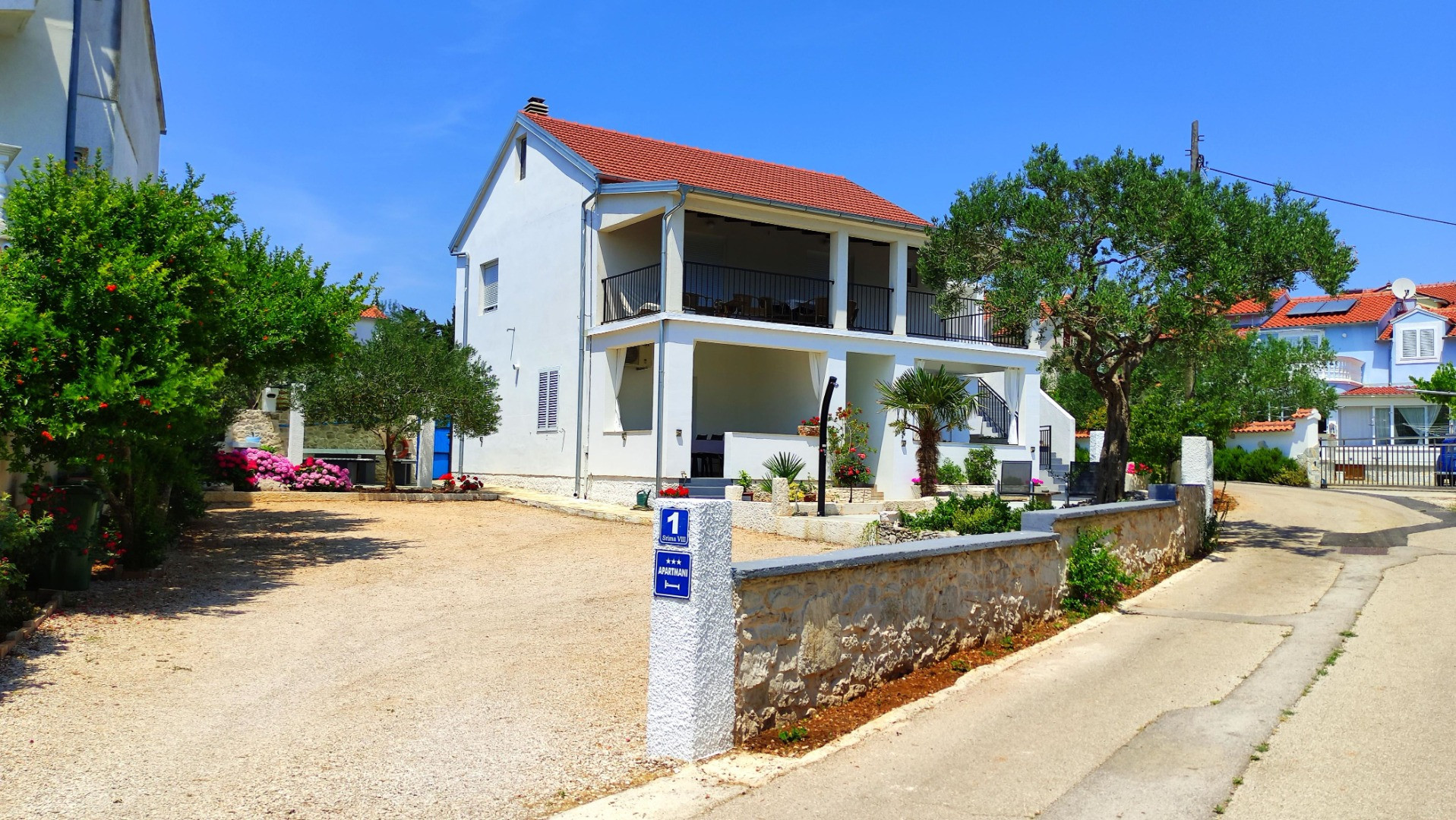 STRKALJ APARTMETNS - Obiteljski apartmani u srcu dalmacije, Apartmani &Scaron;trkalj